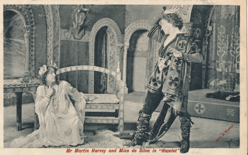 Martin Harvey as Hamlet and Nina de Silva as Ophelia in "Hamlet"